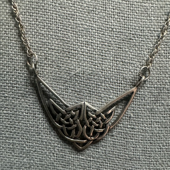 Celtic style 925 Silver Necklace - Picture 2 of 4